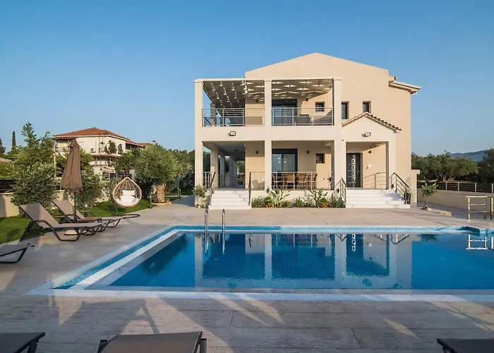Villa Daisy's Garden - With Private Pool, Ideal For Large Groups, By Zantewize Drakas