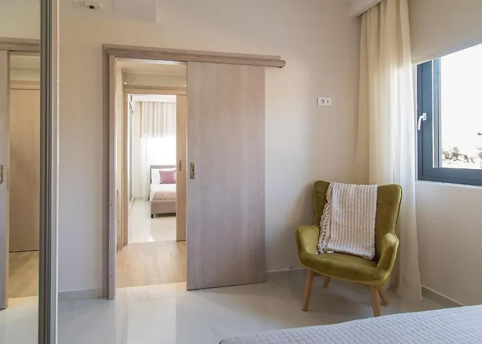 Daisy's Garden - With Private Pool, Ideal For Large Groups, By Zantewize Villa Drakas