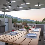 Daisy's Garden - With Private Pool, Ideal For Large Groups, By Zantewize Drakas