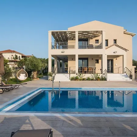 Villa Daisy's Garden - With Private Pool, Ideal For Large Groups, By Zantewize Drakas